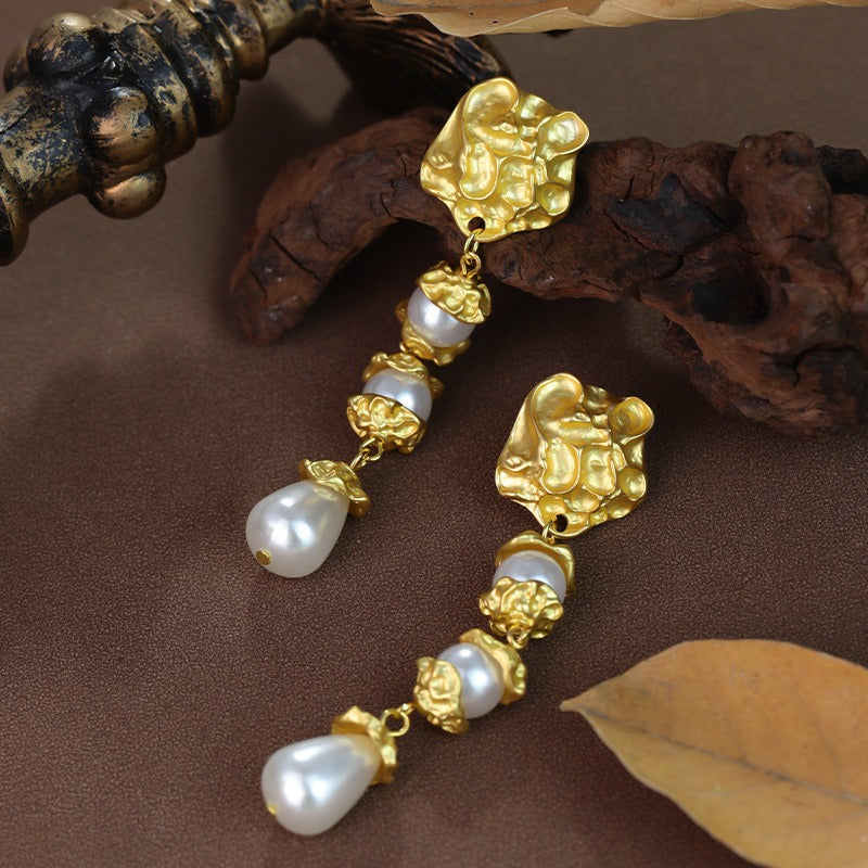 Floral pearl earrings, non-fading alloy high-end design earrings