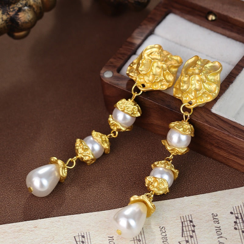 Floral pearl earrings, non-fading alloy high-end design earrings