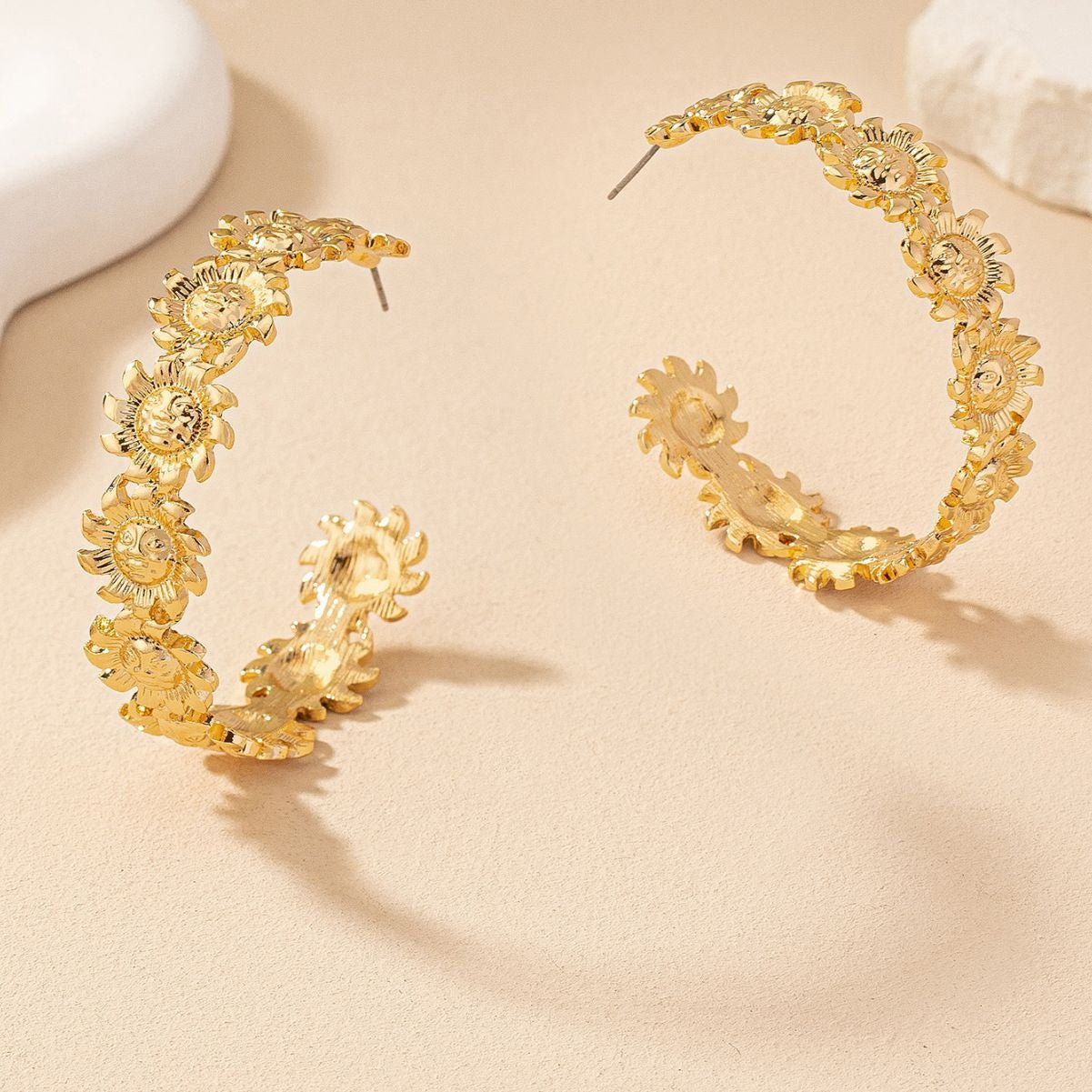 European and American retro exaggerated sunflower fashion temperament golden C-shaped earrings