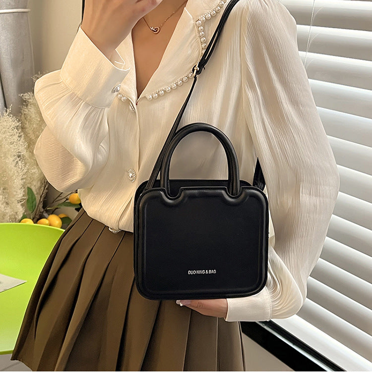 Super Hot Small Bag Women's Bag New High Quality Solid Color Portable Small Square Bag Fashion Texture Single Shoulder Messenger Bag