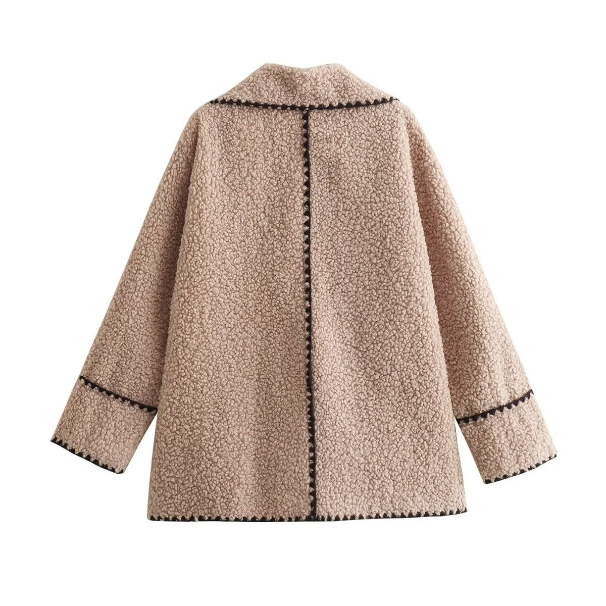 Loose casual lambswool coat with large lapels and stitching