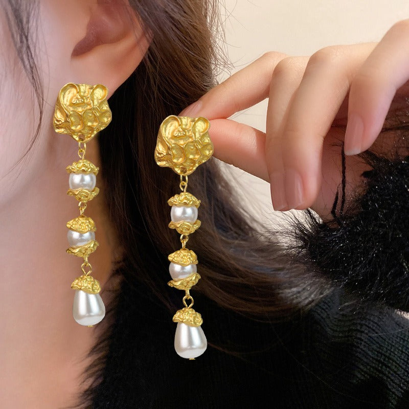 Floral pearl earrings, non-fading alloy high-end design earrings