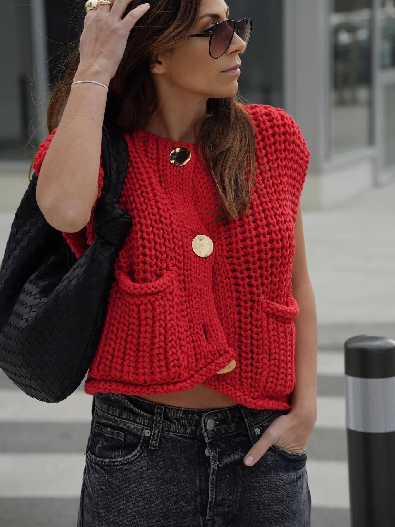 Women's pocket sleeveless short knitted cardigan vest