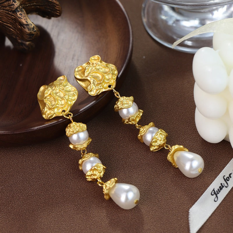 Floral pearl earrings, non-fading alloy high-end design earrings