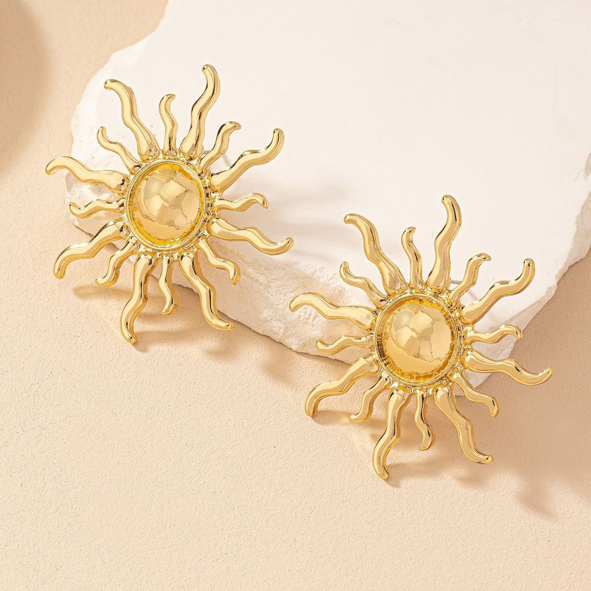 European and American retro exaggerated sun fashion earrings