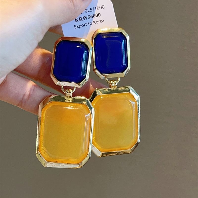 Geometric resin large earrings, personality trend, contrasting colors, internet celebrity high-end earrings