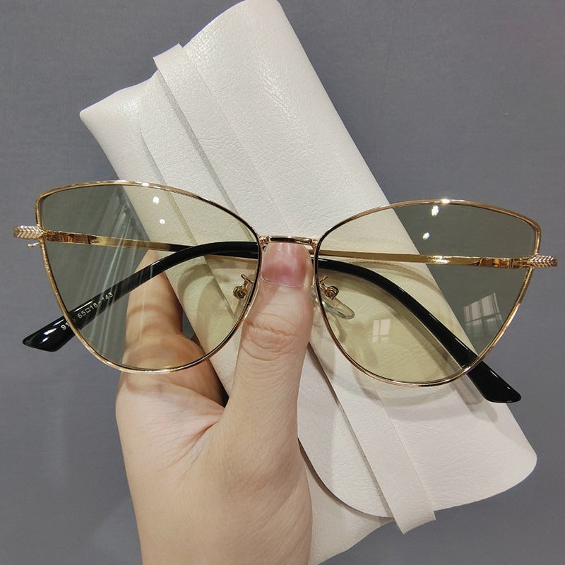 Metal small frame cat eye sunglasses European and American trendy street style decorative sunglasses