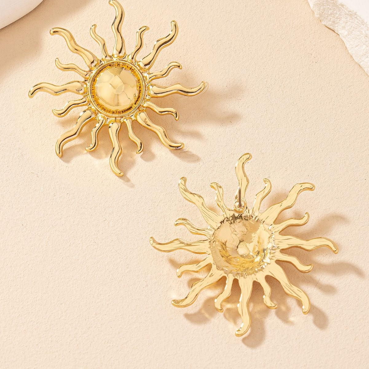 European and American retro exaggerated sun fashion earrings