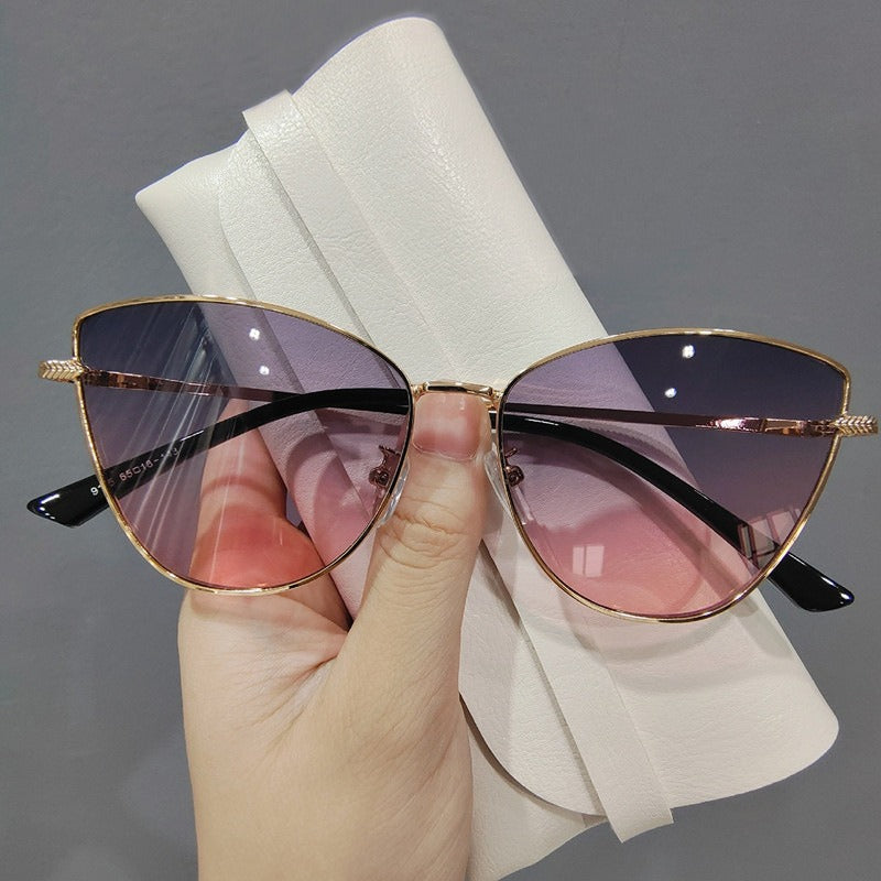 Metal small frame cat eye sunglasses for women street photography sunglasses