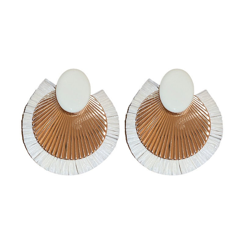 Weaving retro round earrings