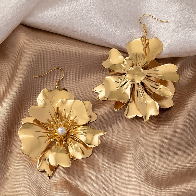 European and American light luxury high-end French retro petal metal flower earrings temperament light luxury earrings stud earr