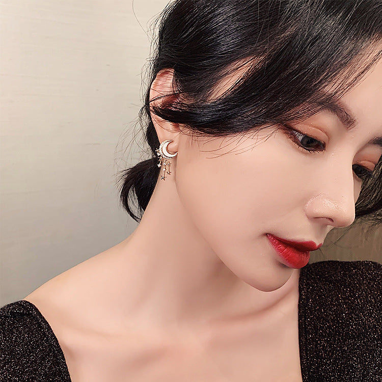 S925 Silver Needle South Korea Advanced Sense Star Moon New Network Red Temperament Earnail Earrings