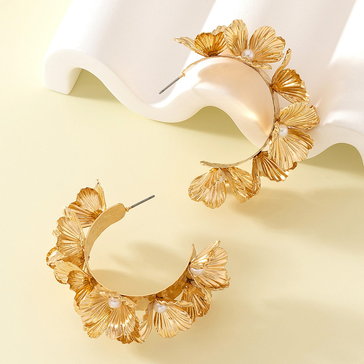 Multi layered flower C-shaped earrings with alloy baked paint earrings for fashion