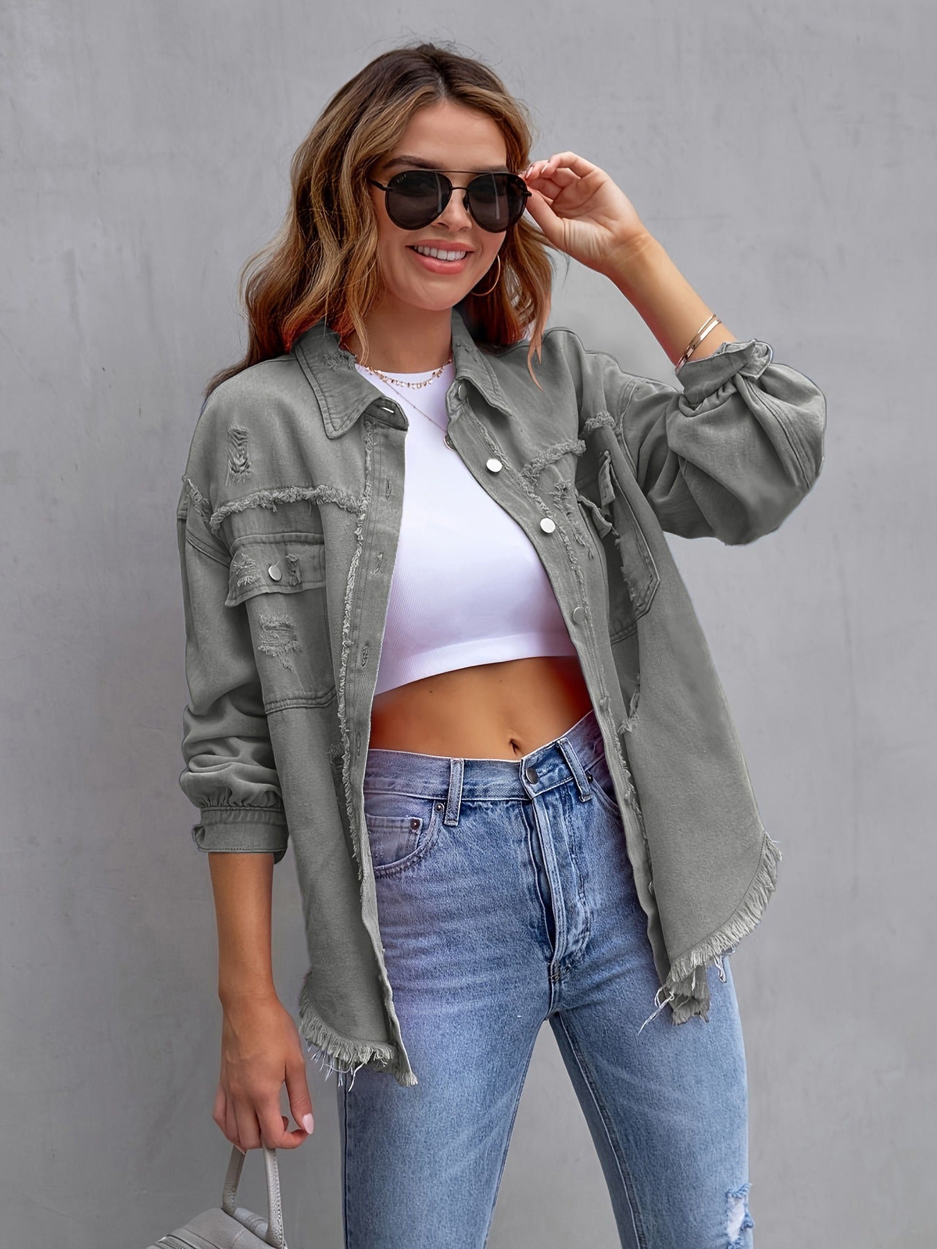 Leisure medium length denim jacket for women's loose and distressed patchwork jacket